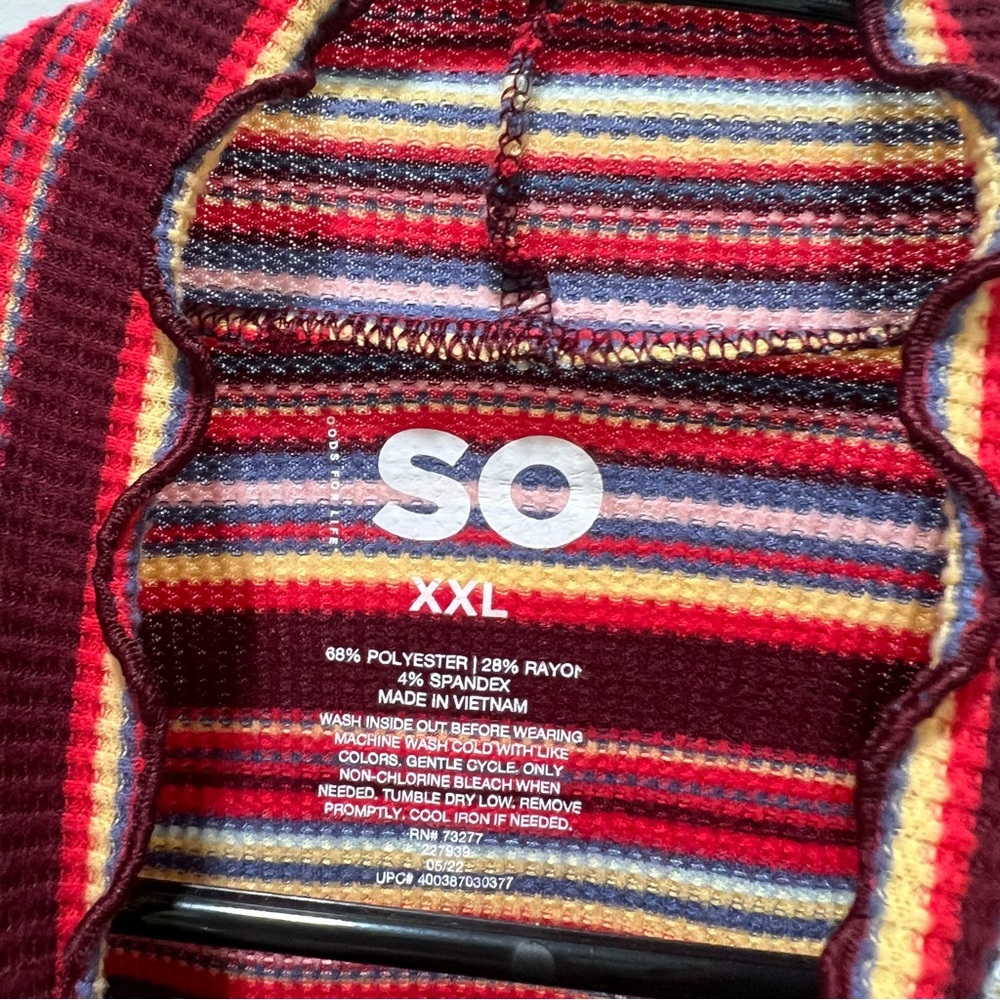 Red Striped Long Sleeve Turtleneck Size XXL - Picture 2 of 3